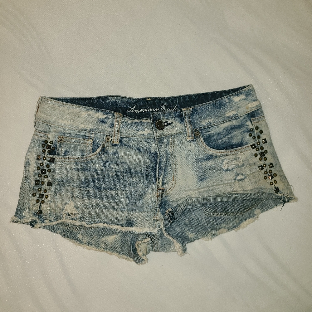 5/$10 American Eagle distressed studded cutoff low-rise jean shorts